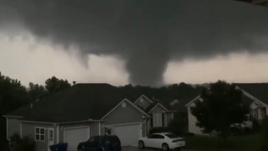 Photo of 2 dead, dozens hurt as tornadoes hit Texas and Oklahoma