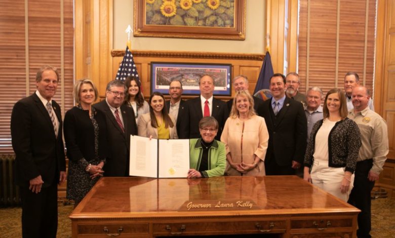 Governor laura kelly signing bill