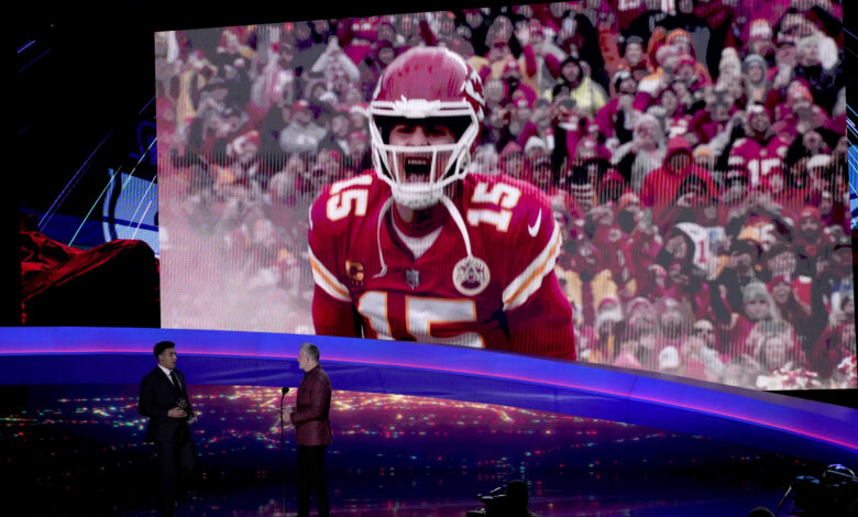 Super bowl honors football