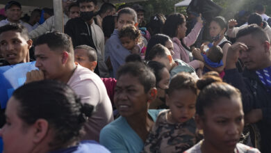 Photo of Missouri senator demands the FBI locate 85,000 missing migrant children