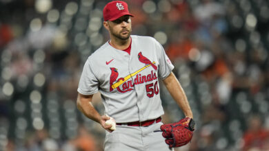 Photo of Retiring Cardinals pitcher Wainwright to say farewell by performing his own songs