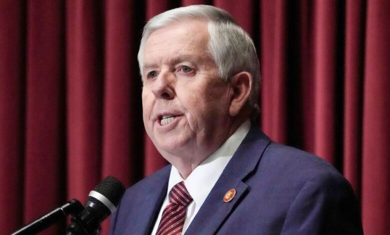 Mike parson 1222