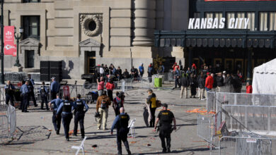 Photo of Man cuffed but not charged after Chiefs’ Super Bowl rally shooting sues congressman over online post