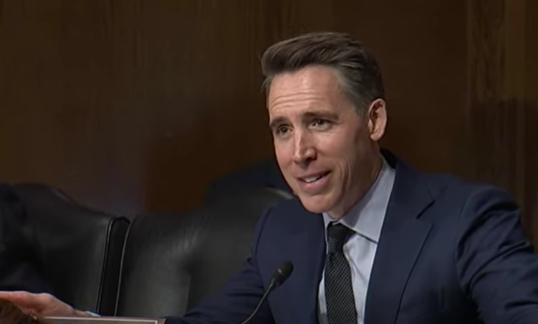 Josh HAWLEY